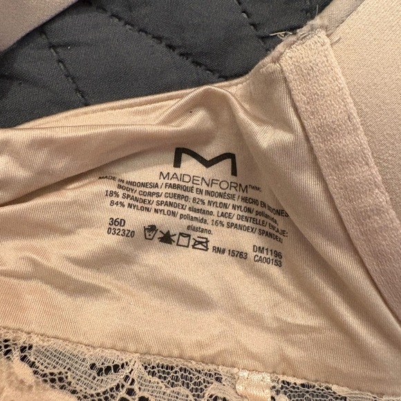 Maidenform Wireless Bra Set - Picture 2 of 2